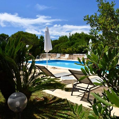 Bed And Breakfast La Terrazza ชิสแตร์นีโน ภายนอก รูปภาพ