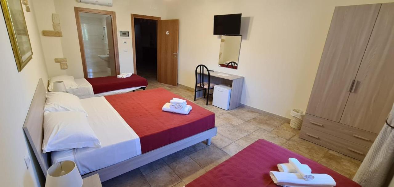 Bed And Breakfast La Terrazza ชิสแตร์นีโน ภายนอก รูปภาพ