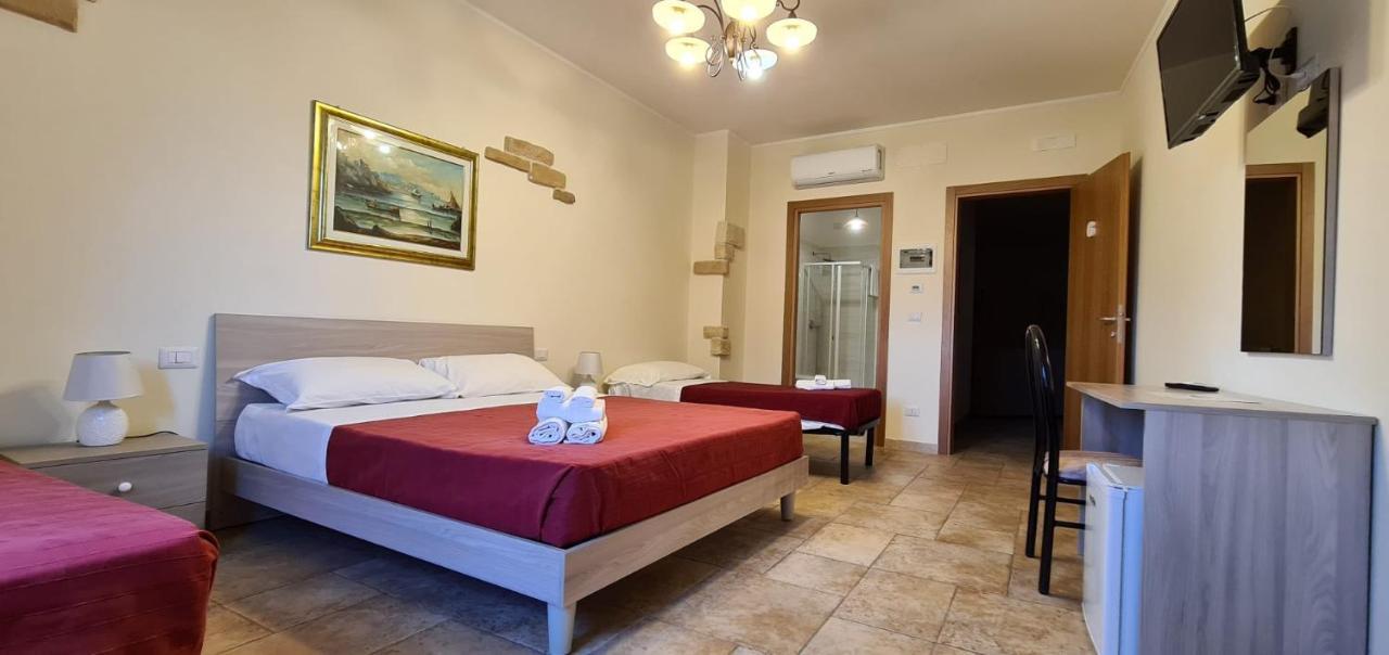 Bed And Breakfast La Terrazza ชิสแตร์นีโน ภายนอก รูปภาพ