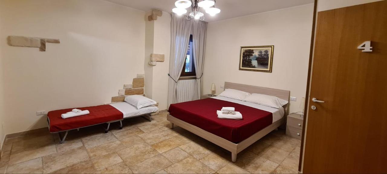 Bed And Breakfast La Terrazza ชิสแตร์นีโน ภายนอก รูปภาพ