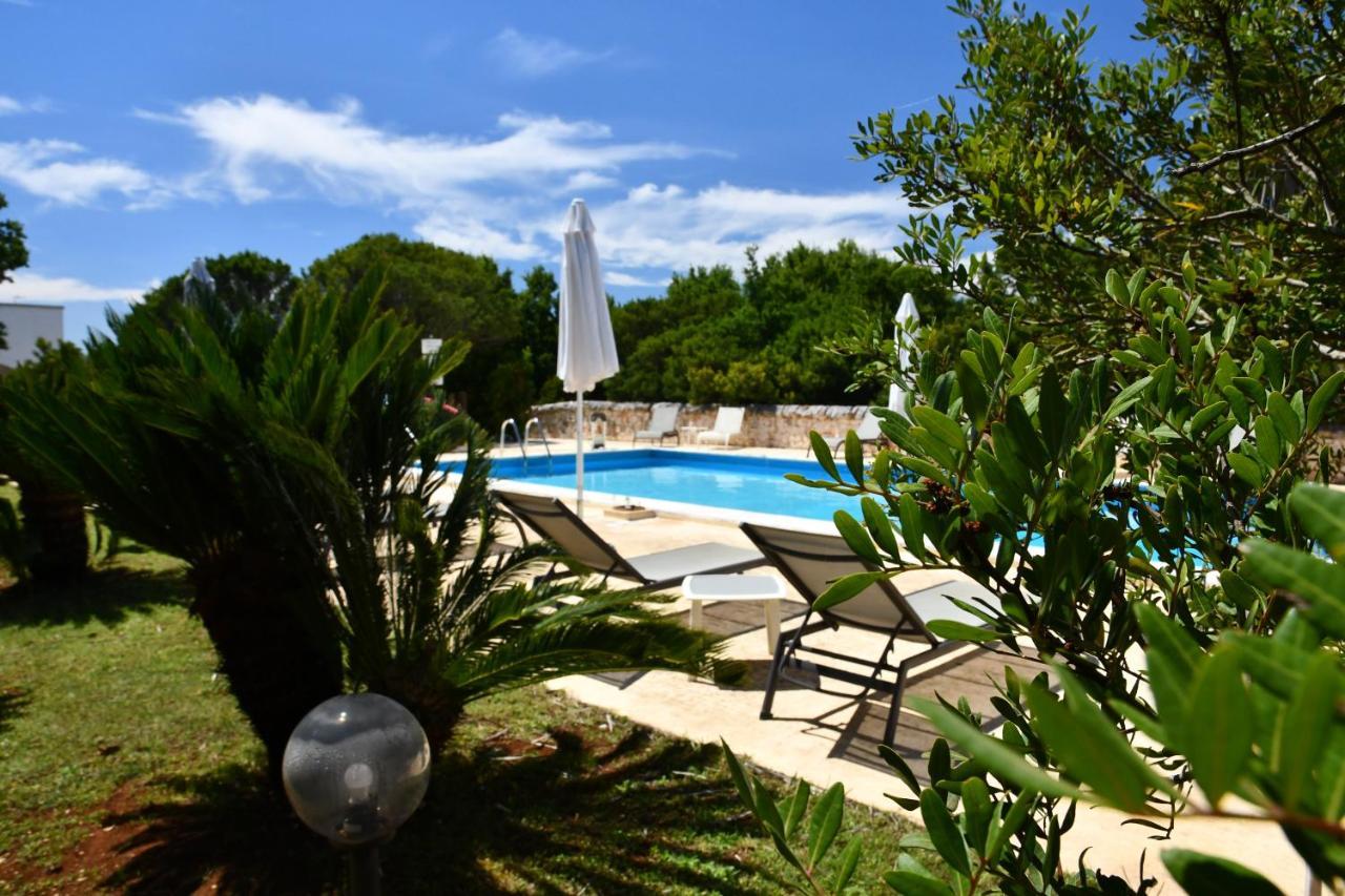 Bed And Breakfast La Terrazza ชิสแตร์นีโน ภายนอก รูปภาพ